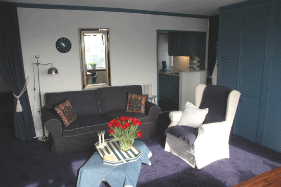 guesthouse-living-room.gif